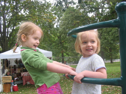 2006_09_24 Jane and Cate at Tillies Park.jpg
